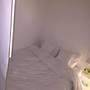 Joli petit 2 pièces à Paris